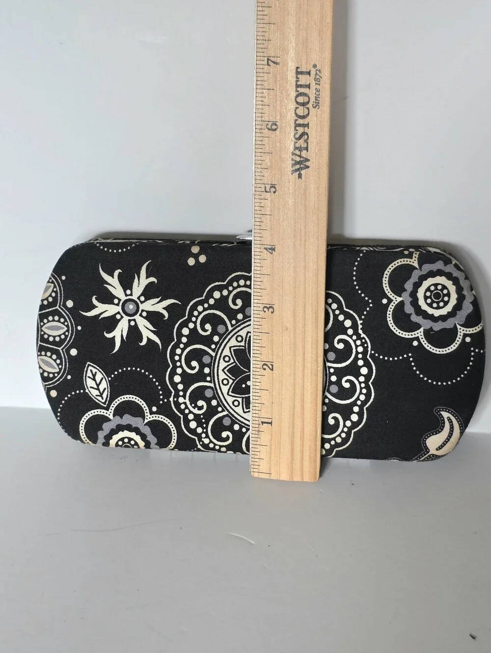 Thirty-one Black Floral Pattern Hard Case Women's Clutch Wallet